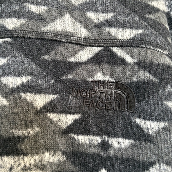 THE NORTH FACE GREY AZTEC PATTERN SWEATER 1/4 ZIP MENS XXL - Picture 2 of 4